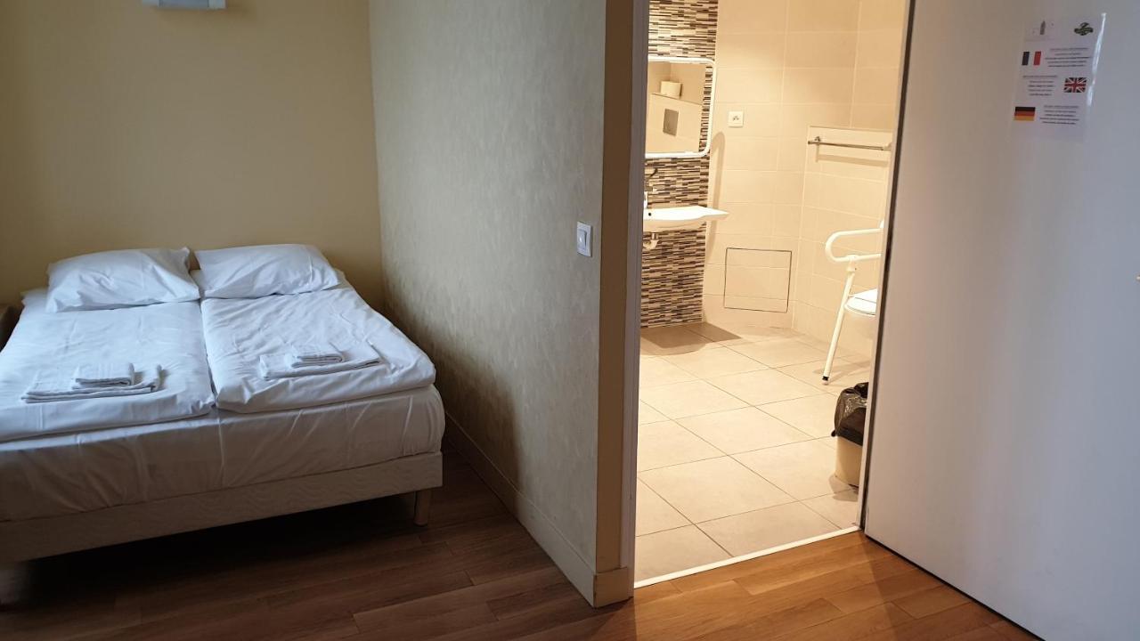 Hotellerie Saint Yves Шартр Екстер'єр фото